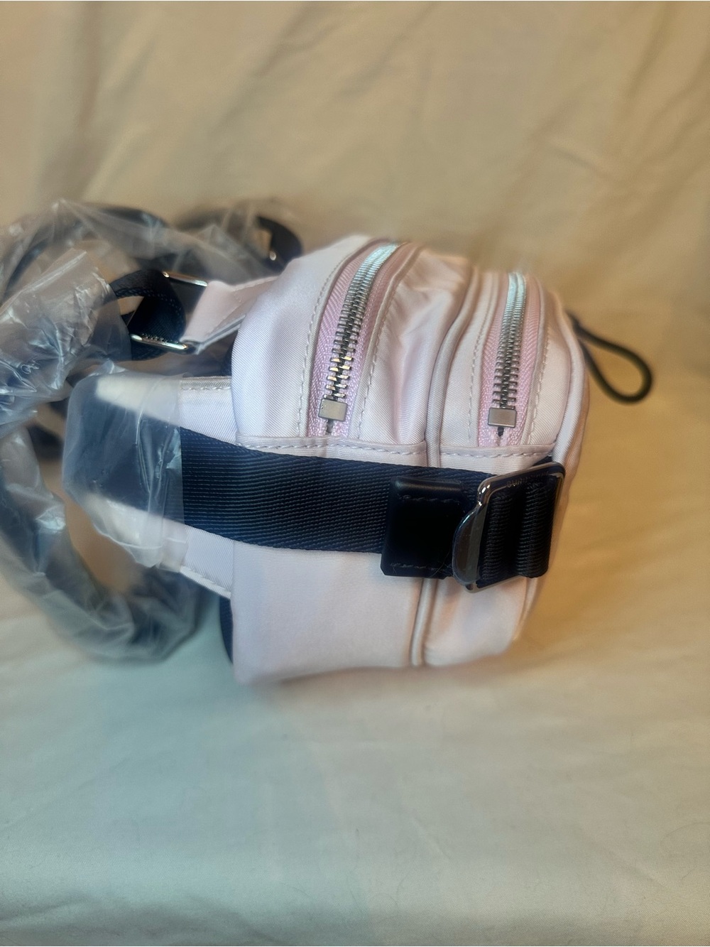 NWT Burberry Pink and White Logo Belt Bag - Picture 5 of 11